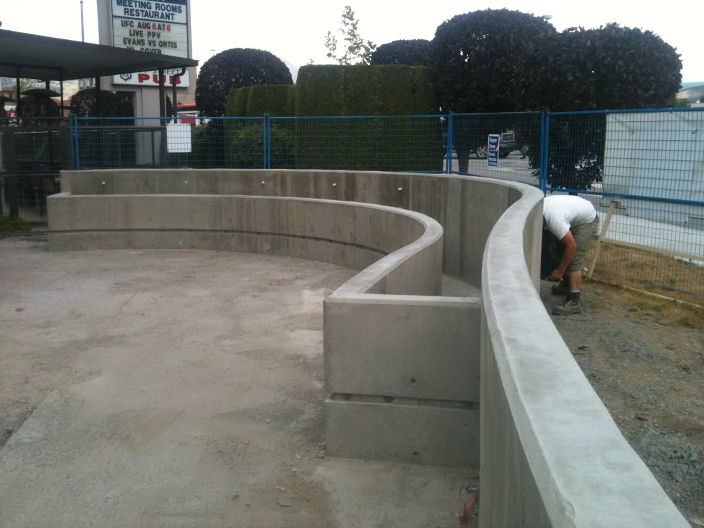 Retaining wall iamge